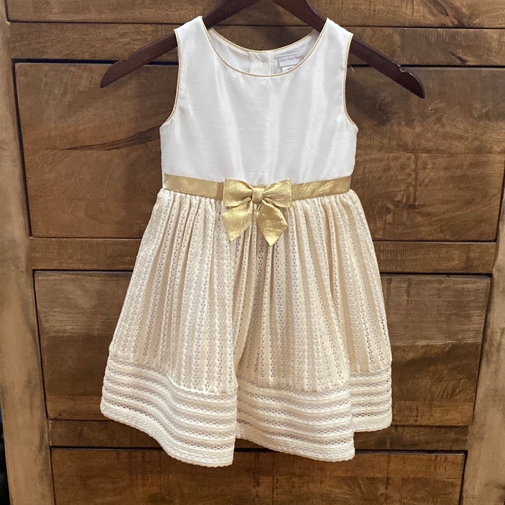Sweet Heart Rose Girls Formal Dress - size 5